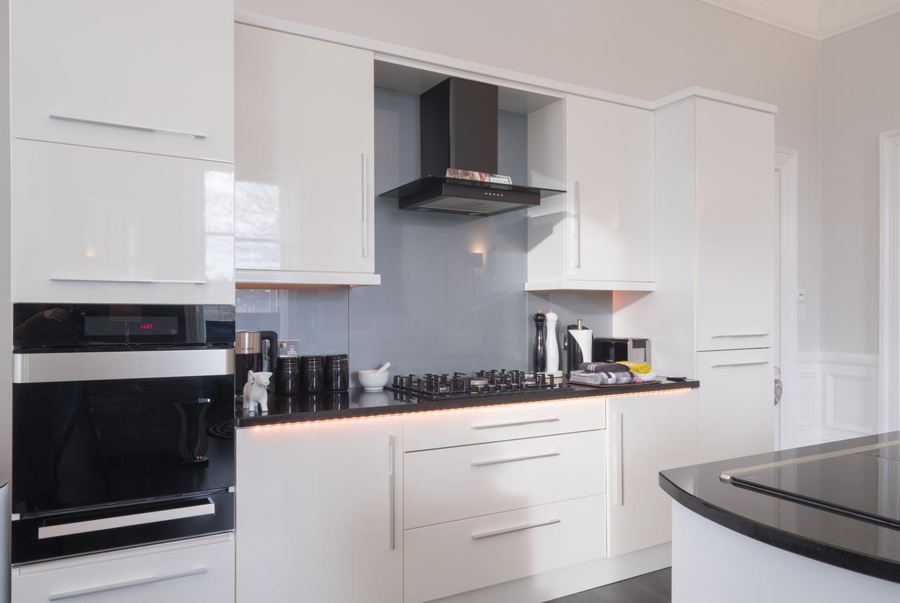 Marks At The Manor Luxury Riverside Apartments - Sleeps Up To 4, With Parking And Sky Tv Абърдийн Екстериор снимка
